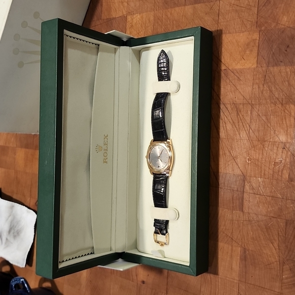 Rolex Cellini 18k Rose Gold Men's Watch 5330 - Picture 9 of 10